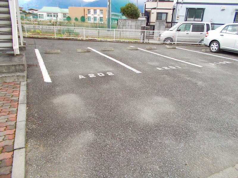 14/20 駐車場