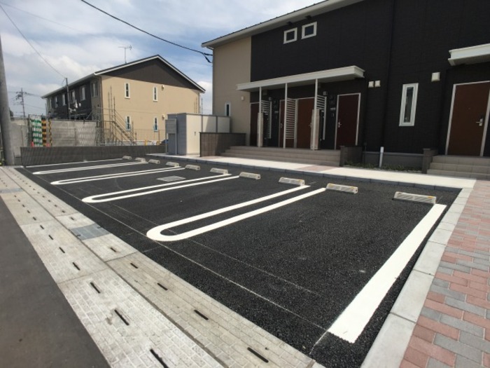 20/28 駐車場