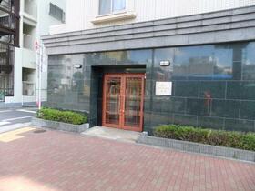 14/14 エントランス