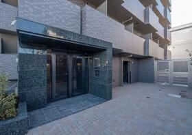 2/2 エントランス