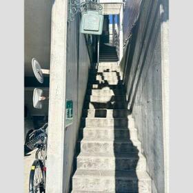 15/15 エントランス