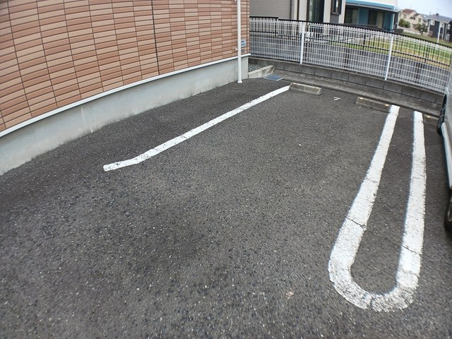 14/20 駐車場