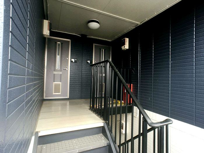 18/19 エントランス