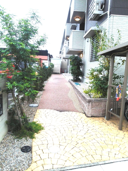 15/16 エントランス