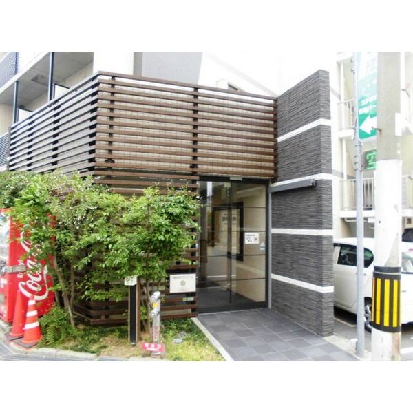 17/26 エントランス