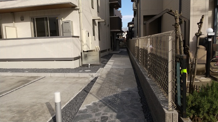 16/18 エントランス