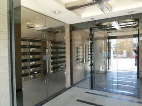 2/2 エントランス