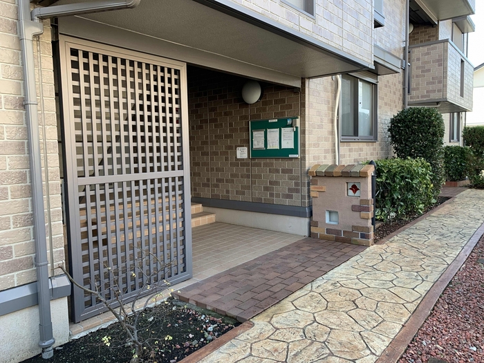 15/19 エントランス