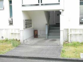 16/20 エントランス