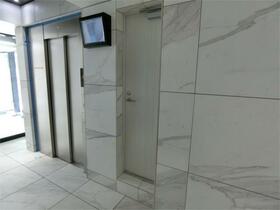 15/15 エントランス