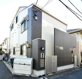 16/16 エントランス