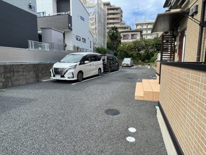2/2 駐車場