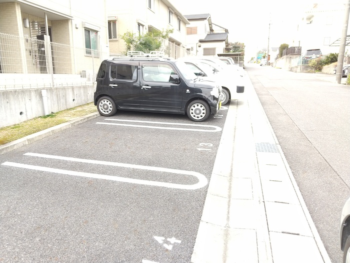 2/2 駐車場