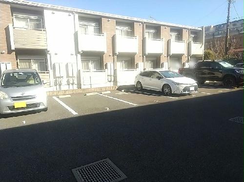 13/23 駐車場