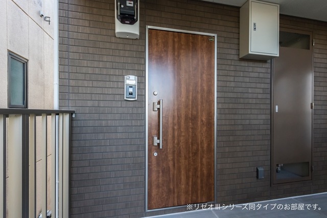 14/20 エントランス