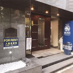 13/13 エントランス