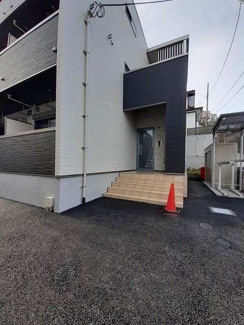 15/22 エントランス