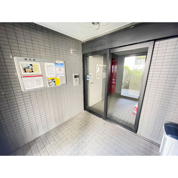 2/5 エントランス