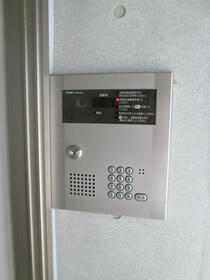 16/16 エントランス