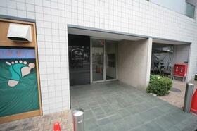 16/16 エントランス