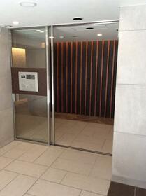 2/2 エントランス