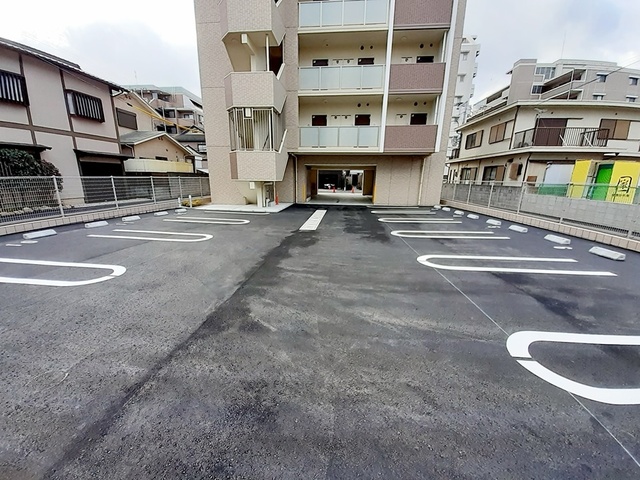 14/20 駐車場