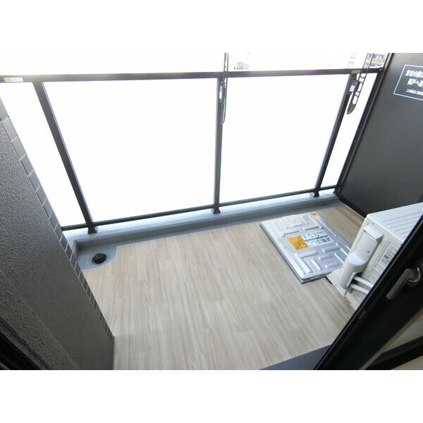 13/20 バルコニー