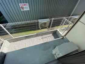 13/18 バルコニー