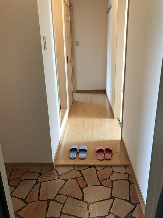 5/18 玄関