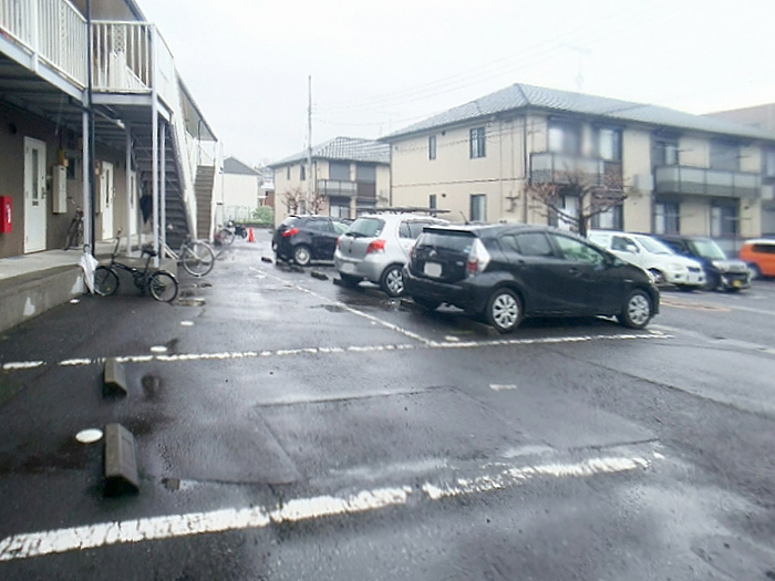 タウンコート参番館駐車場