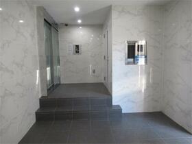 2/5 エントランス