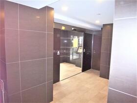 13/21 エントランス