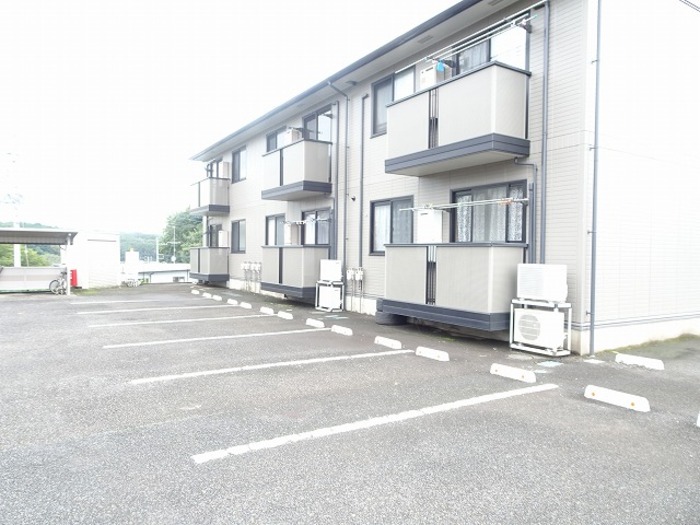 18/25 駐車場