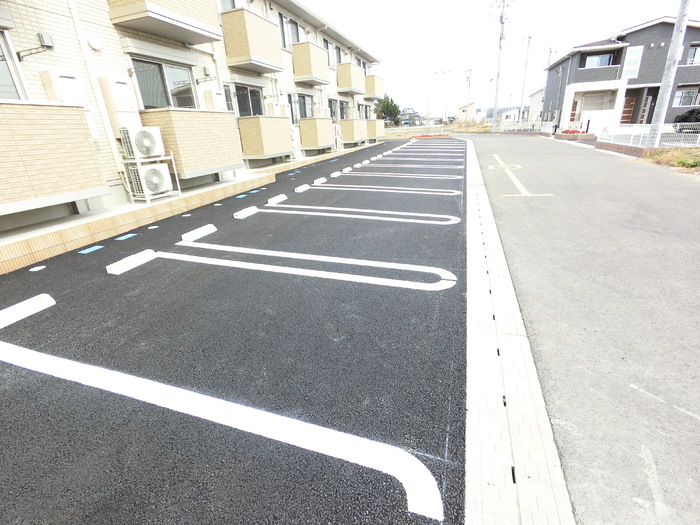 20/28 駐車場