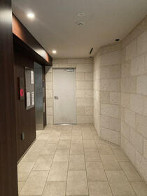 2/3 エントランス