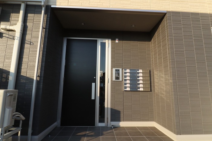 18/28 エントランス