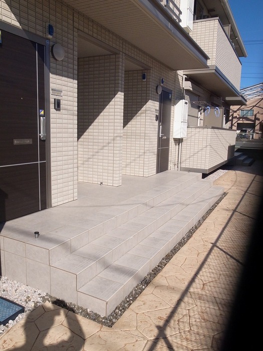 14/18 エントランス