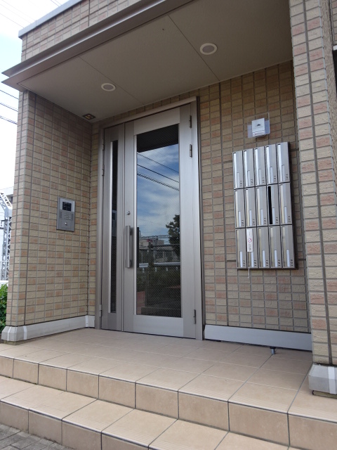 22/23 エントランス