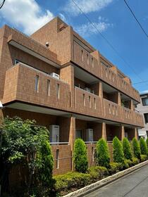 コスモリード蚕糸の森公園の外観