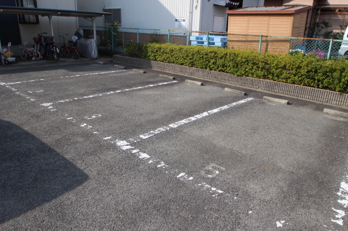 2/13 駐車場
