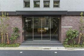 16/26 エントランス