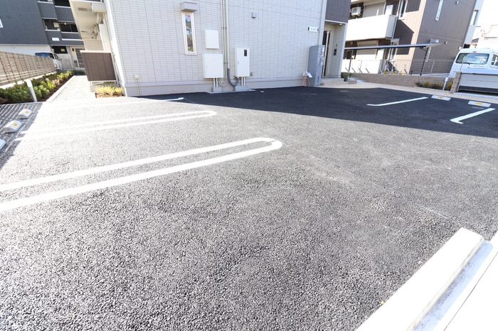 18/23 駐車場