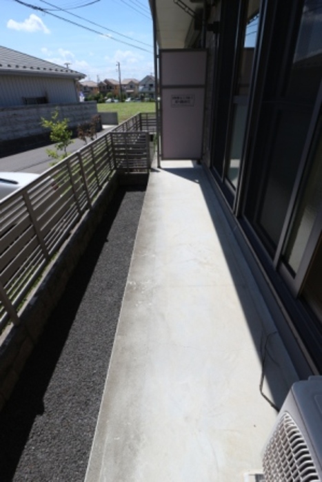 13/16 バルコニー