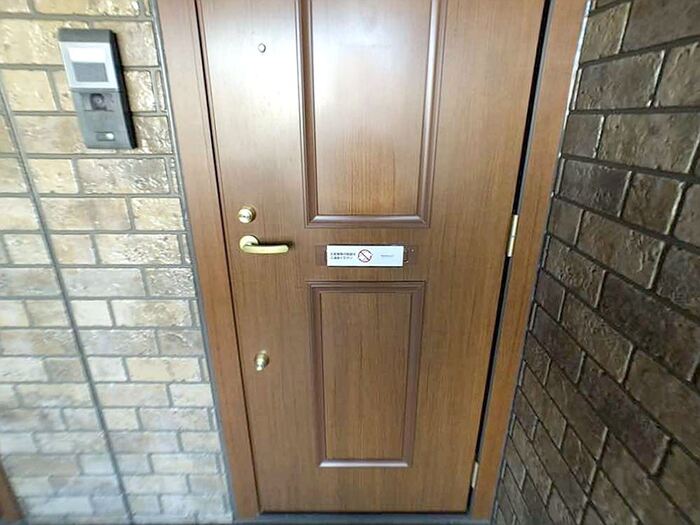 2/4 エントランス