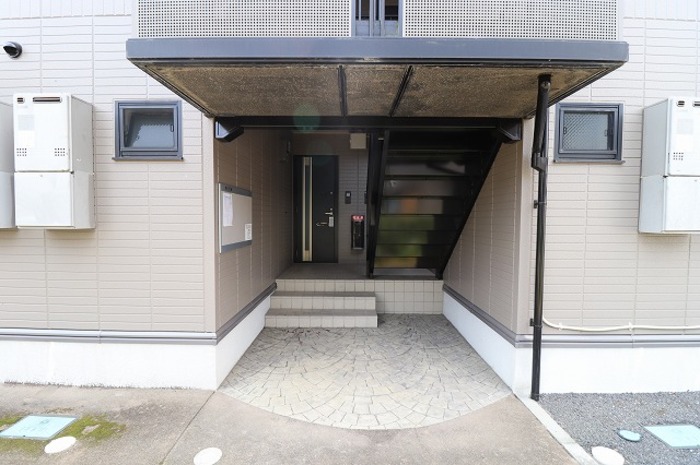 2/5 エントランス