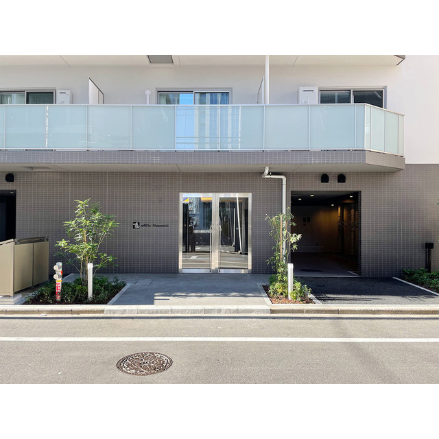 22/26 エントランス