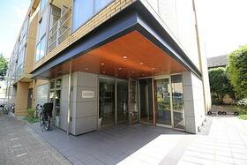 14/15 エントランス