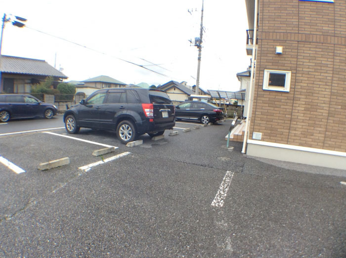 20/28 駐車場