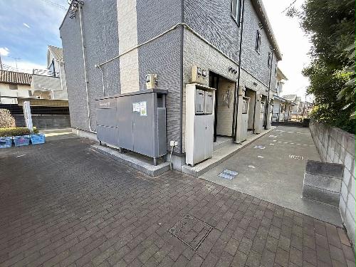 13/19 エントランス