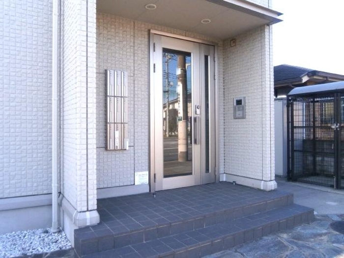 19/27 エントランス